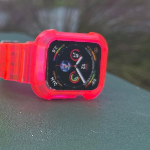 FLAPI Fuchsia Soft TPU Band + Case Compatible w/apple watch 38mm/40mm 42mm/44mm - Picture 2 of 2